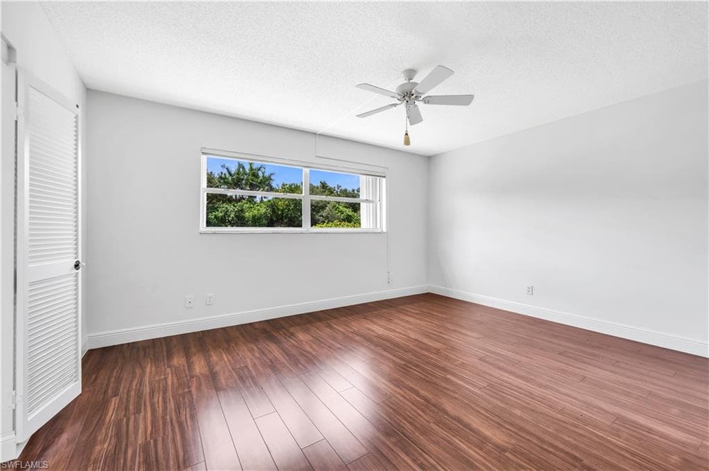 600 Valley Stream DR D3-16