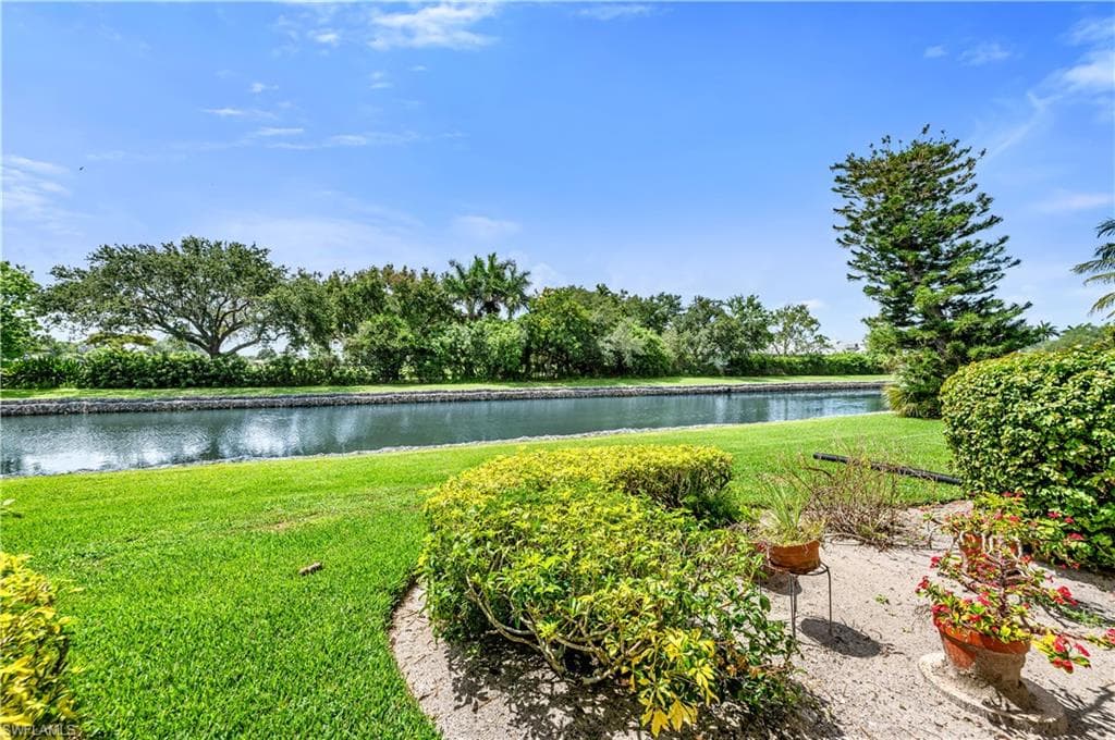 600 Valley Stream DR D3-19