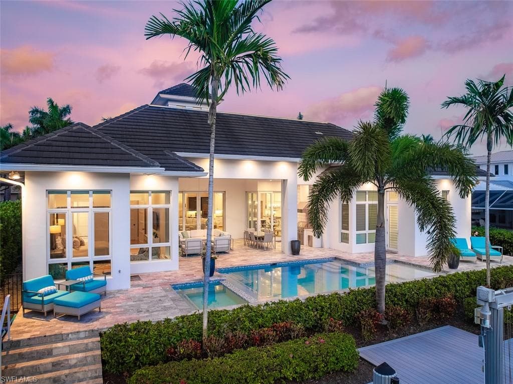 2100 SNOOK DR-1