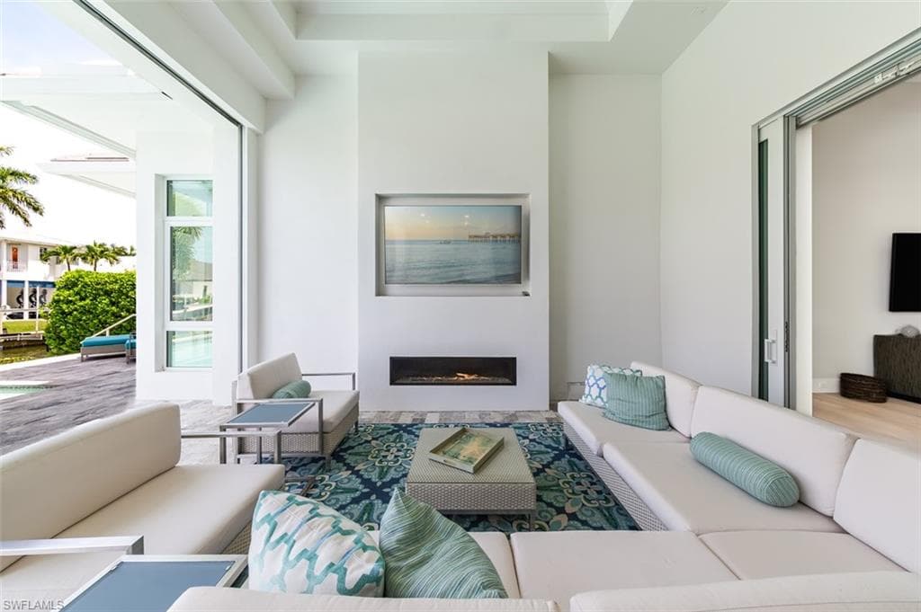 2100 SNOOK DR-37