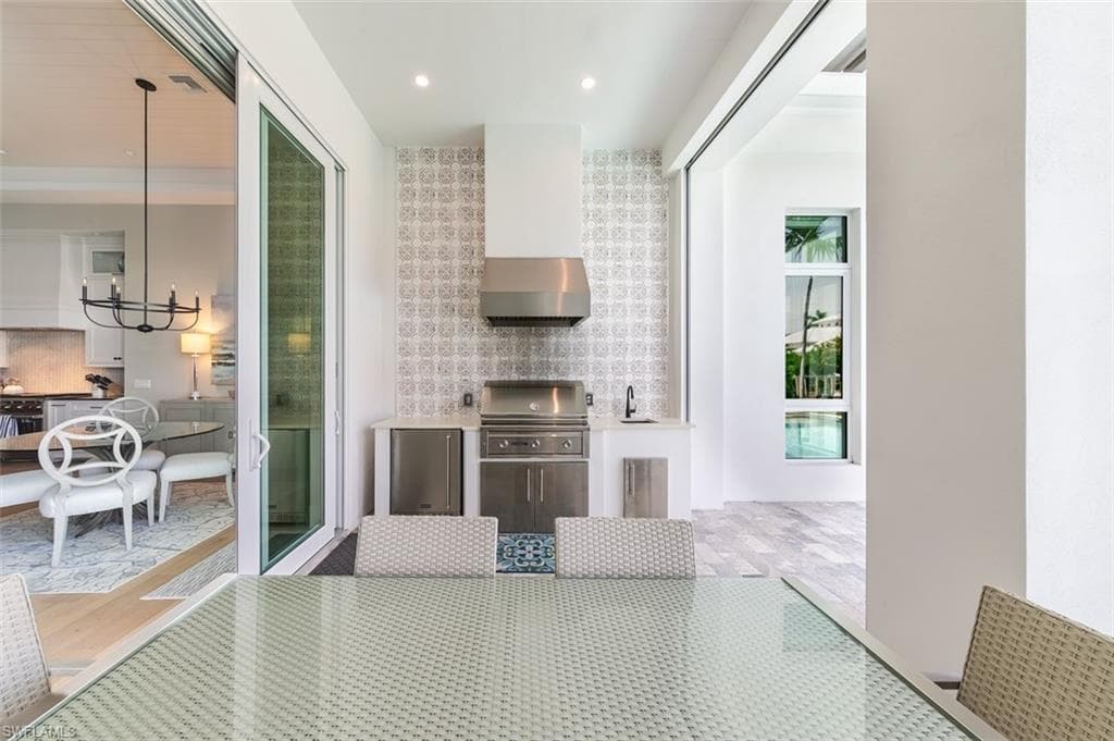 2100 SNOOK DR-40