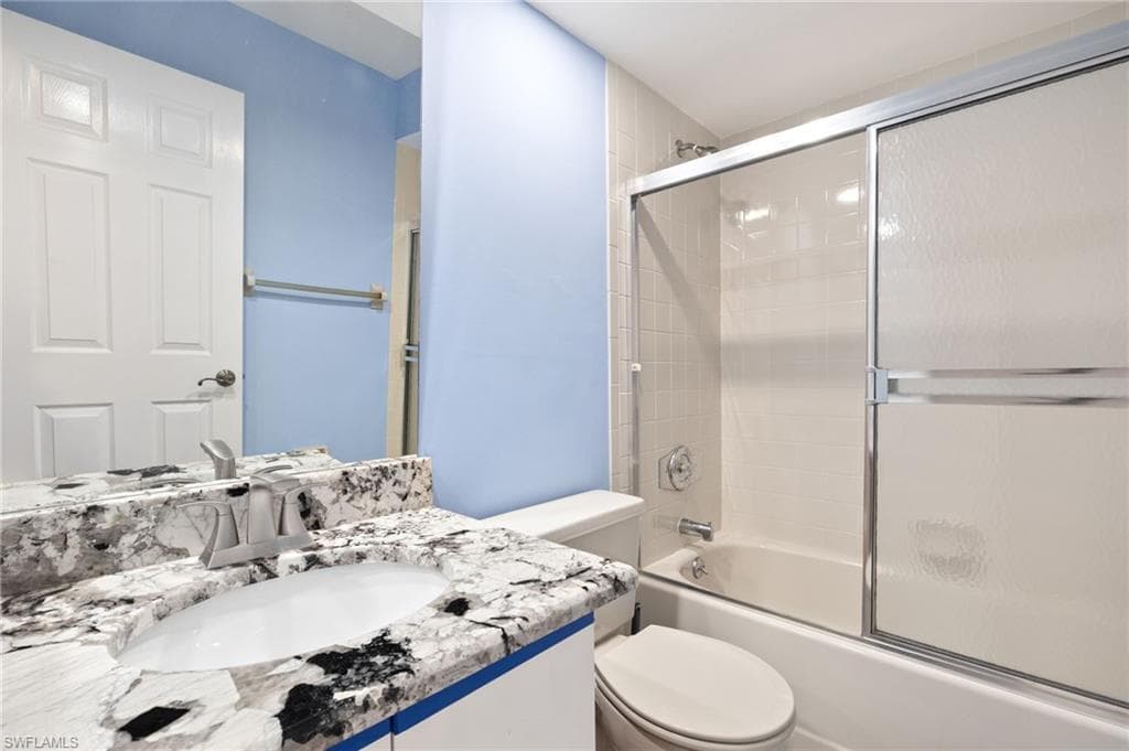 4616 SE 5th PL 208-17