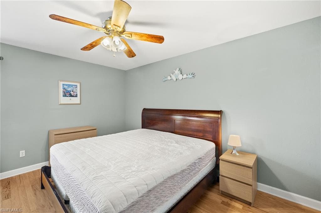 4616 SE 5th PL 208-12