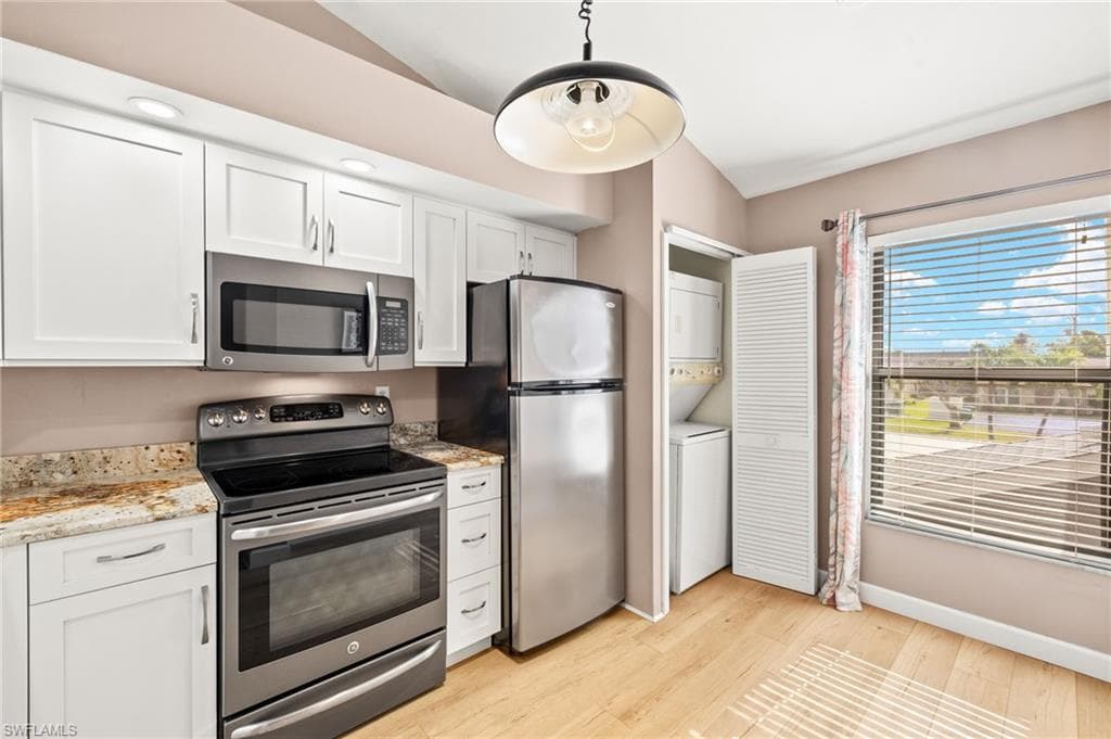 4616 SE 5th PL 208-7