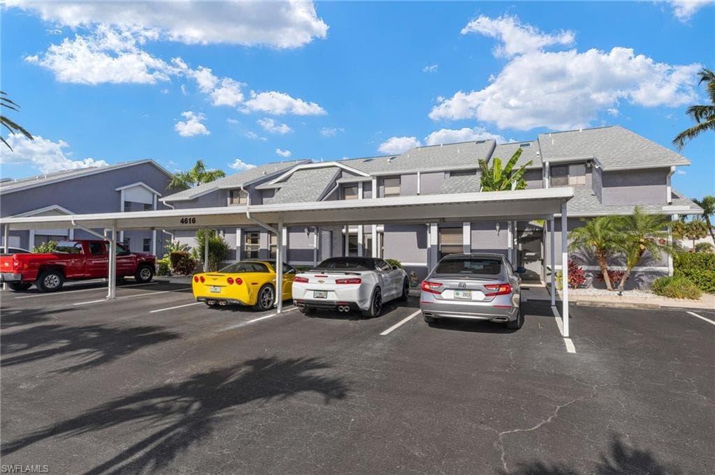 4616 SE 5th PL 208-1