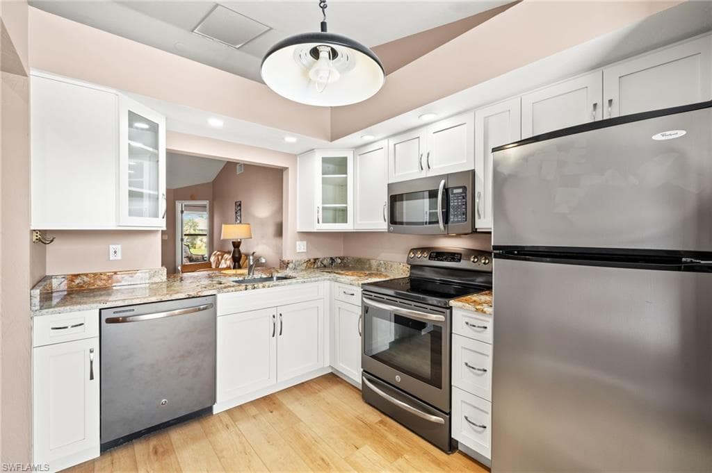 4616 SE 5th PL 208-8