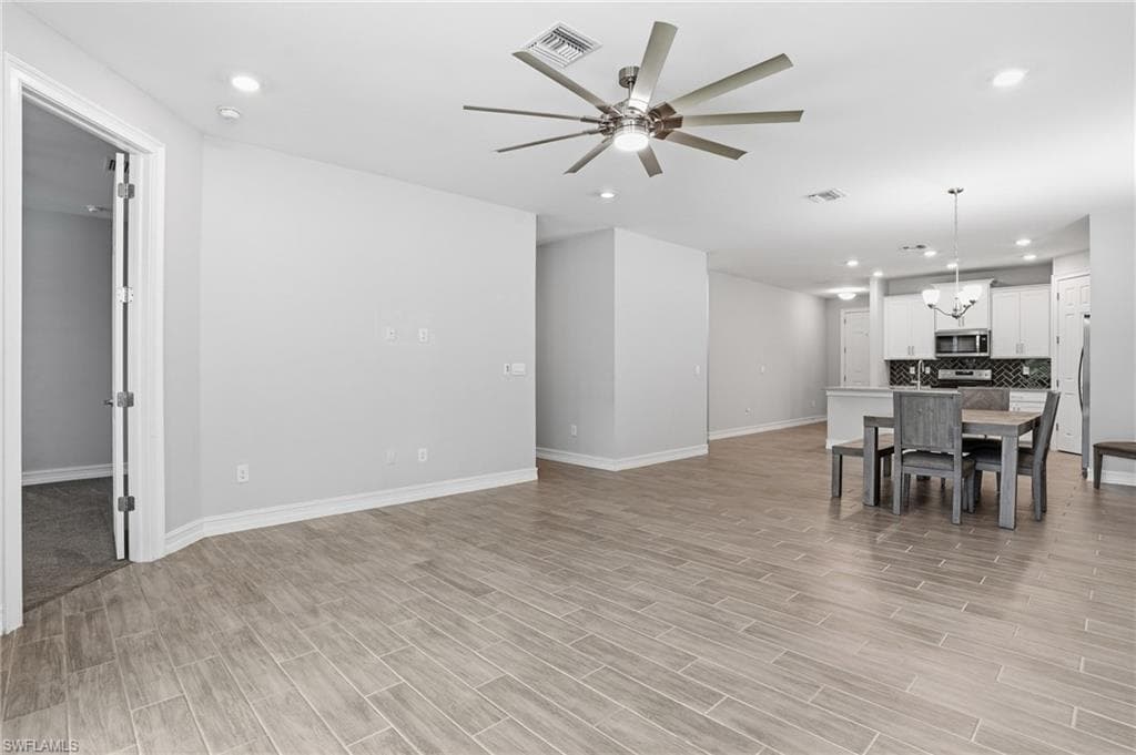 28009 Seasons Tide AVE-7