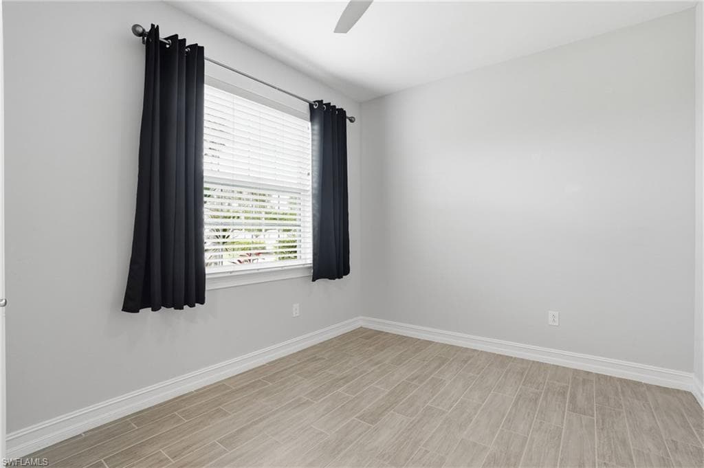 28009 Seasons Tide AVE-19