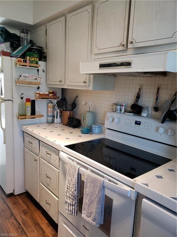 864 Courtington LN 1-14