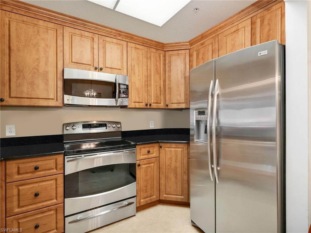 900 Arbor Lake DR 9-103-7