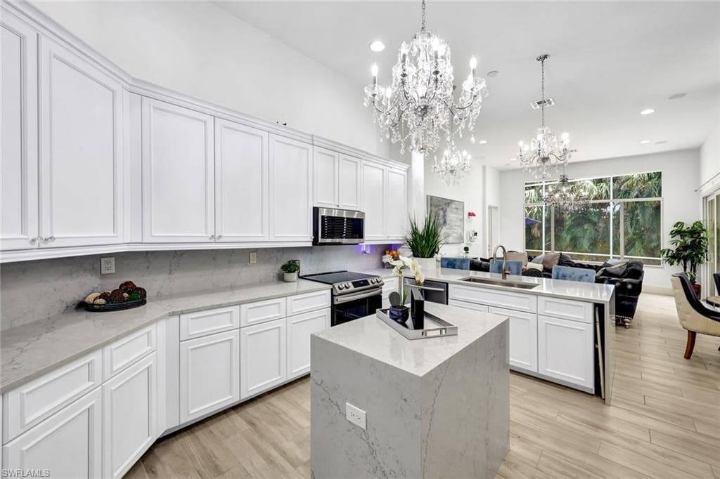 8910 Paseo De Valencia ST-13