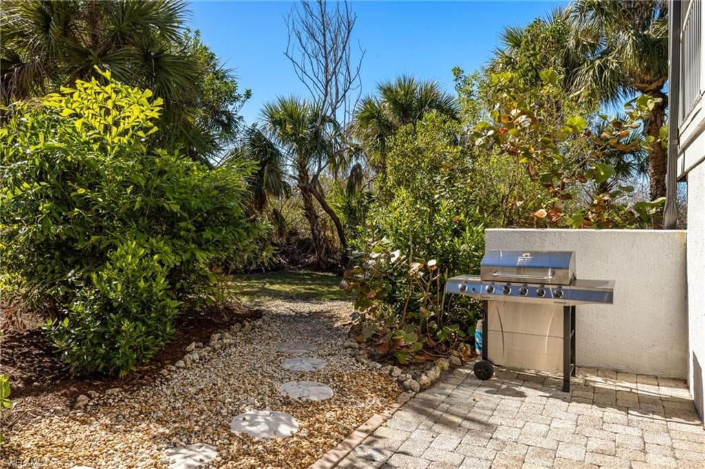 974 Greenwood CT S-13
