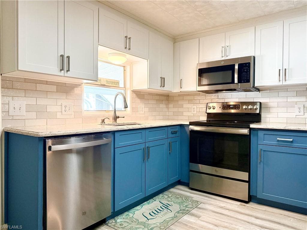 22 Turquoise AVE 22T-11