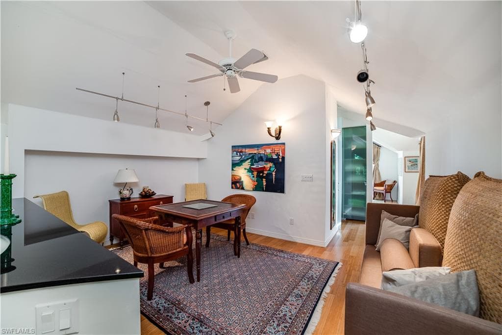 883 Galleon DR-16