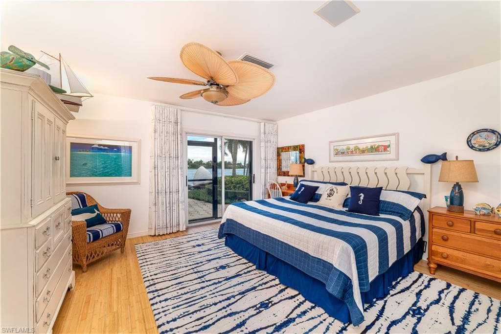 883 Galleon DR-22
