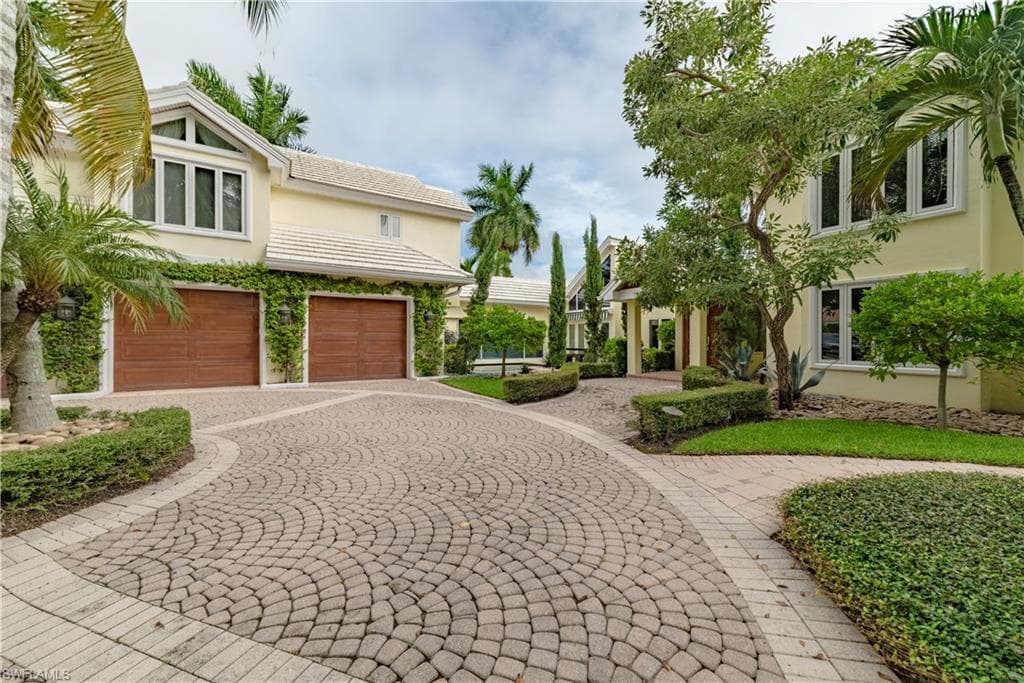 883 Galleon DR-1