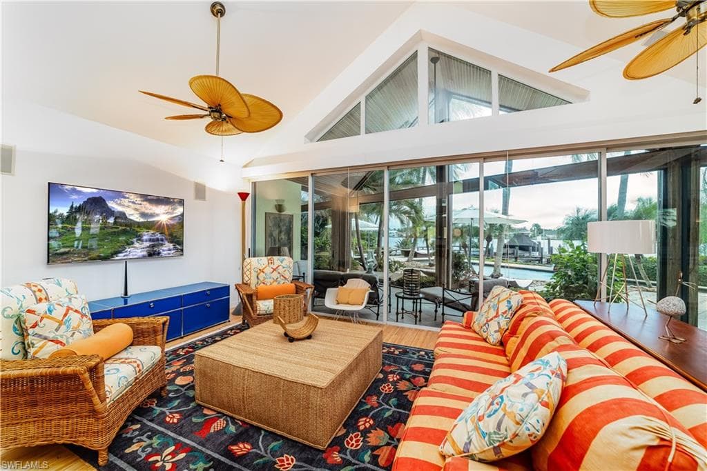 883 Galleon DR-11