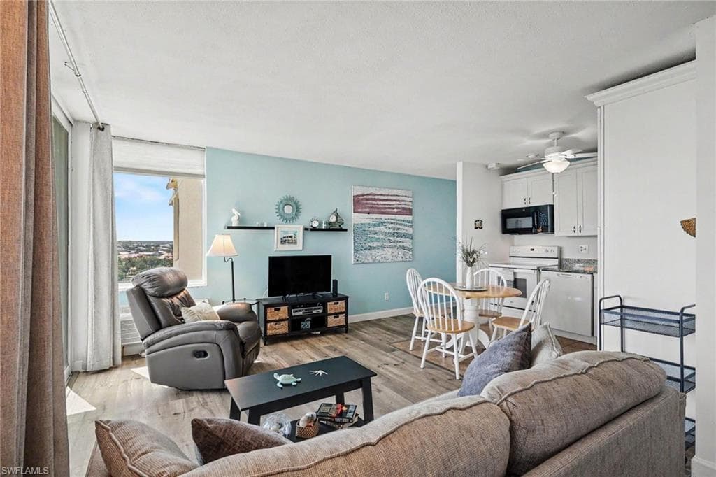 7360 Estero BLVD 1001-4