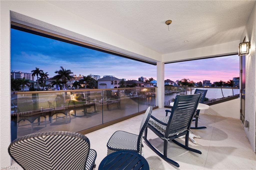 388 Pine AVE-12