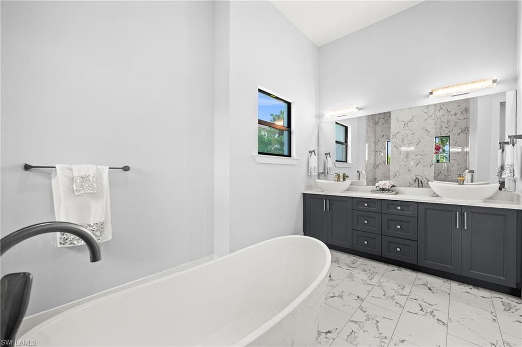 388 Pine AVE-22