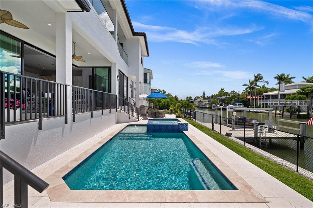 388 Pine AVE-10