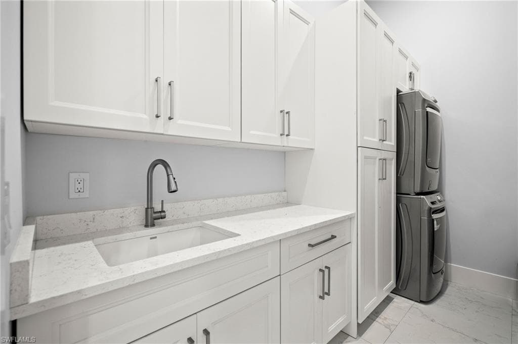388 Pine AVE-33