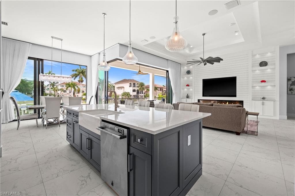 388 Pine AVE-14