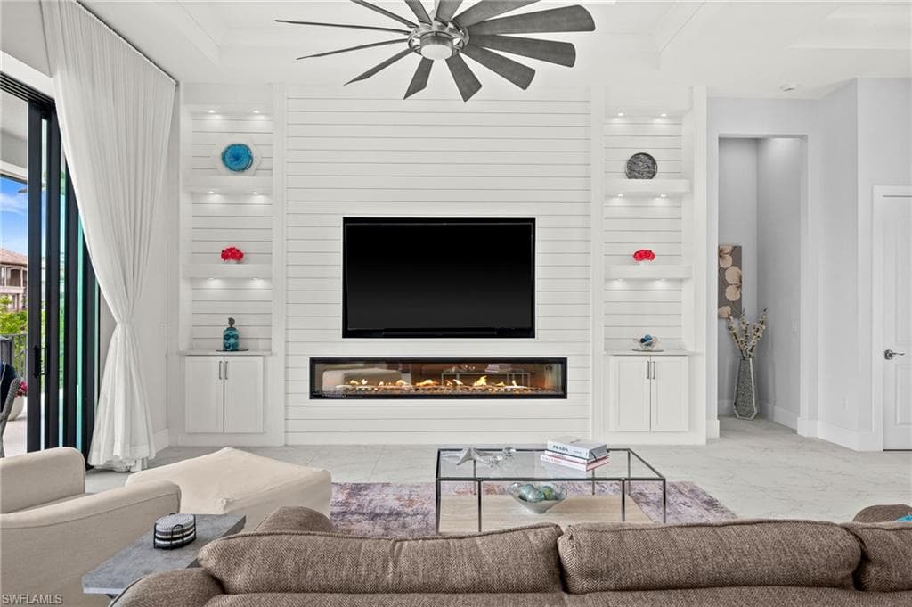 388 Pine AVE-19