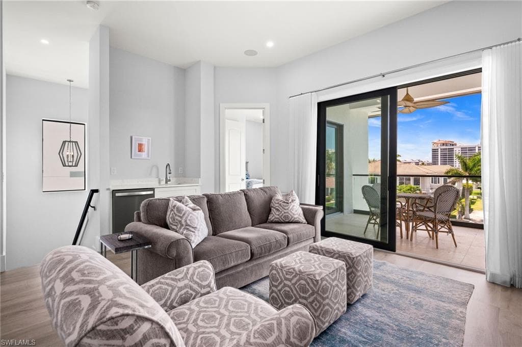 388 Pine AVE-31
