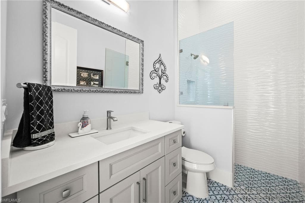 388 Pine AVE-25