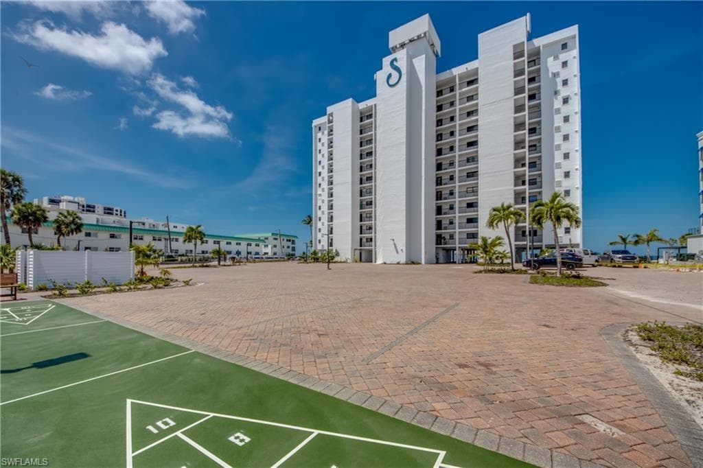 6400 Estero BLVD 1101-9