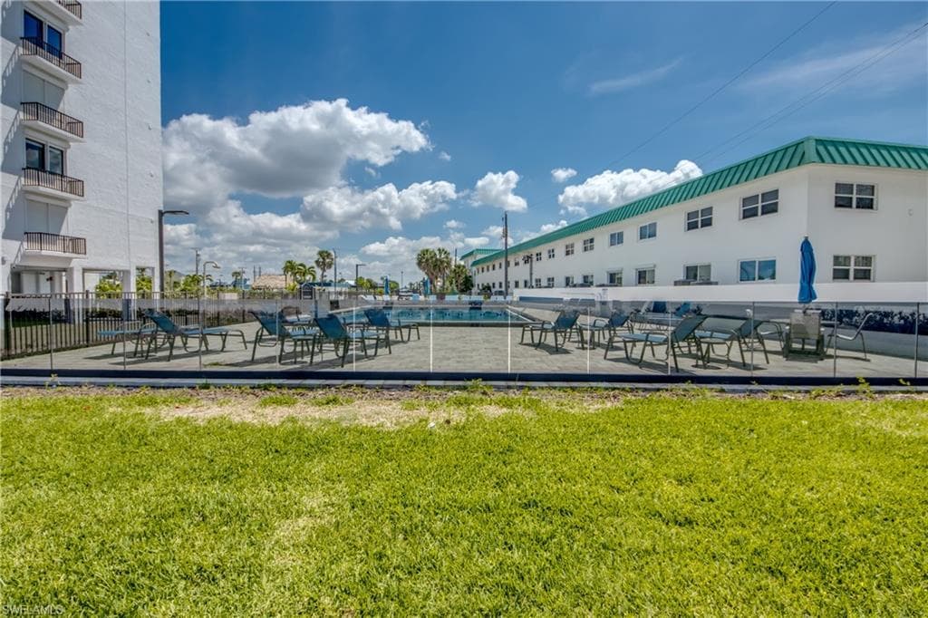6400 Estero BLVD 1101-33