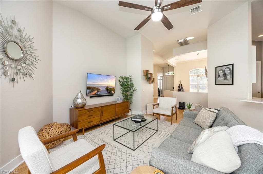 382 Burnt Pine DR-3