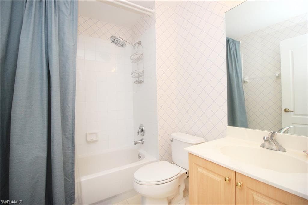 2925 Cypress Trace CIR 201-15