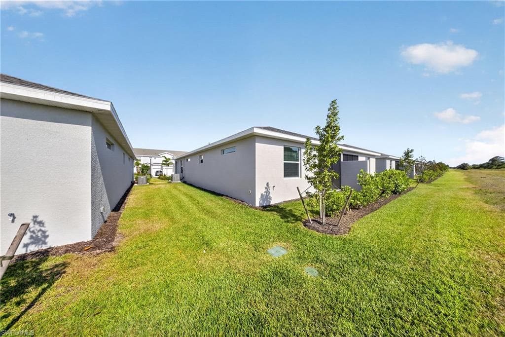 20559 Hazelnut CT S-22
