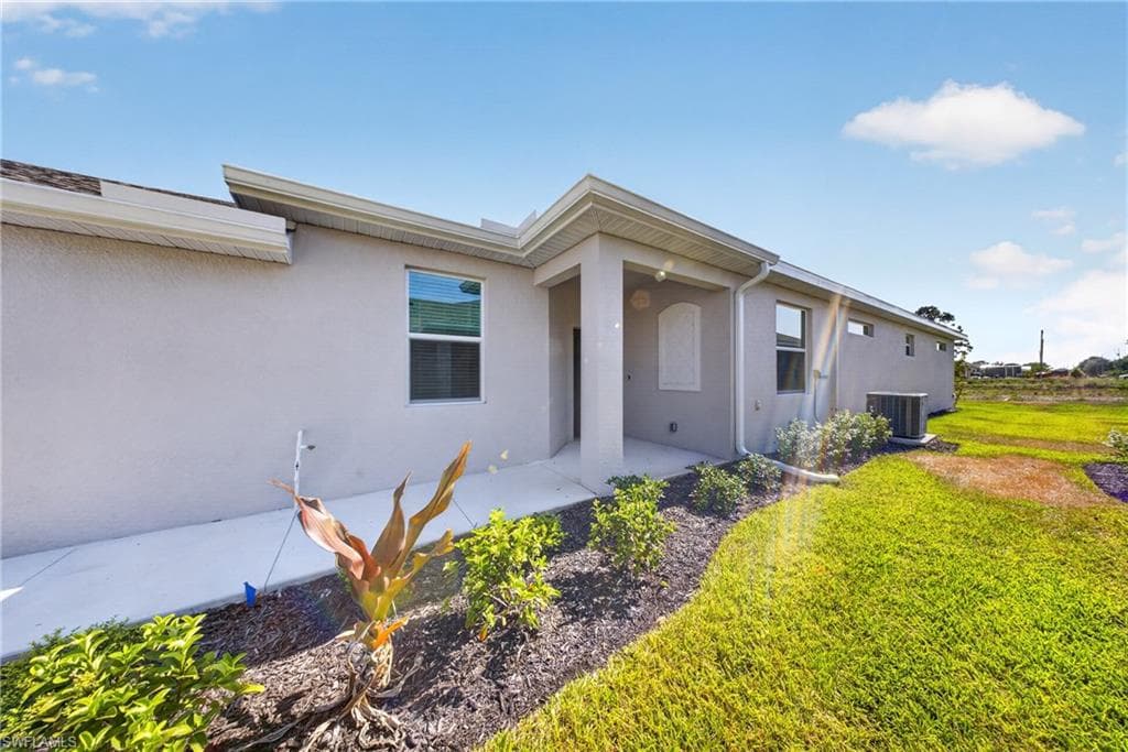 20559 Hazelnut CT S-3