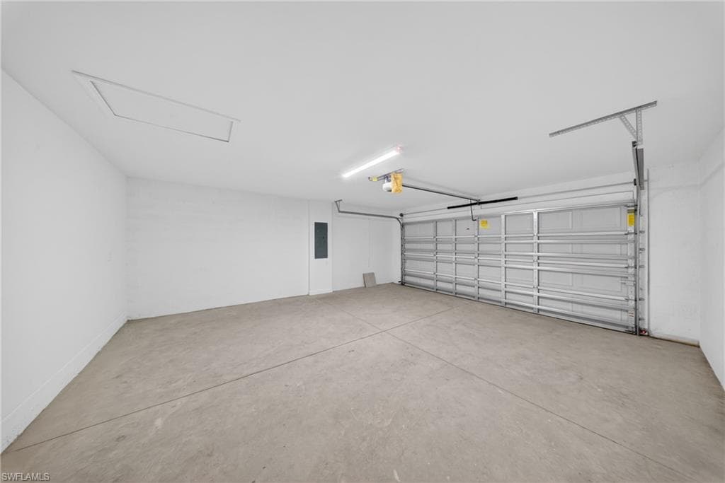 20559 Hazelnut CT S-18