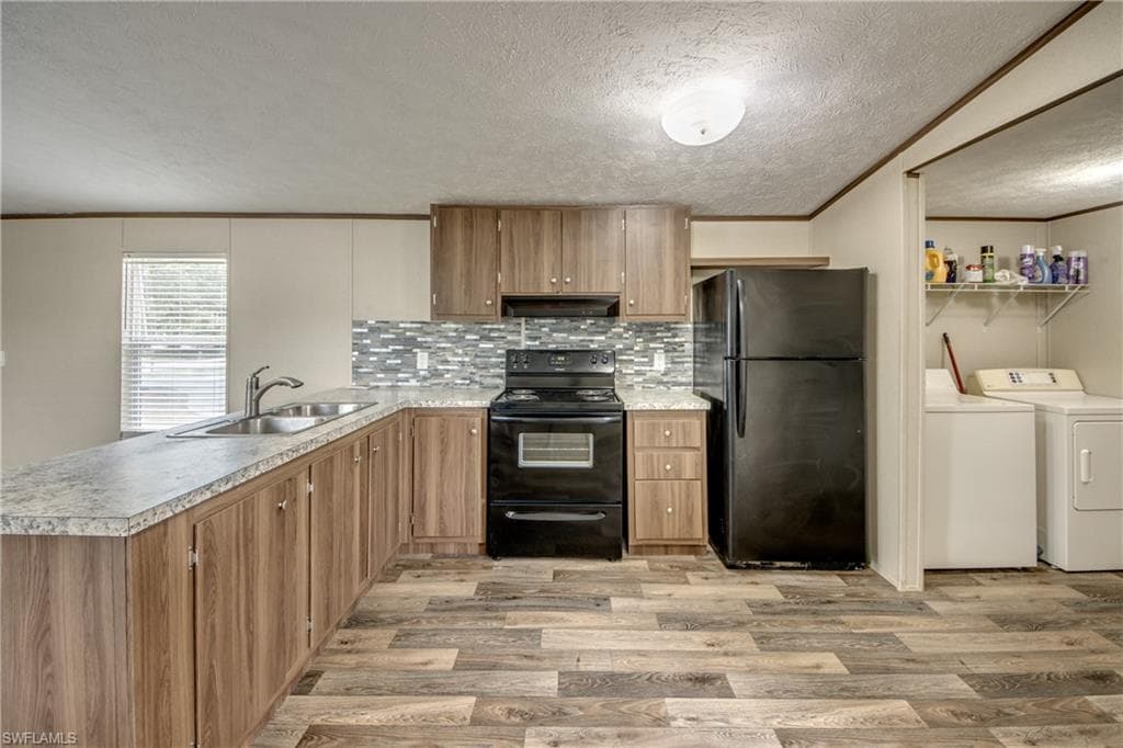 352 Sacramento ST-12