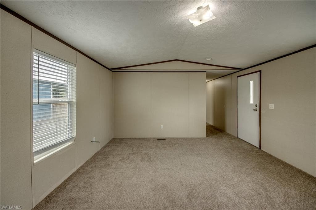 352 Sacramento ST-5