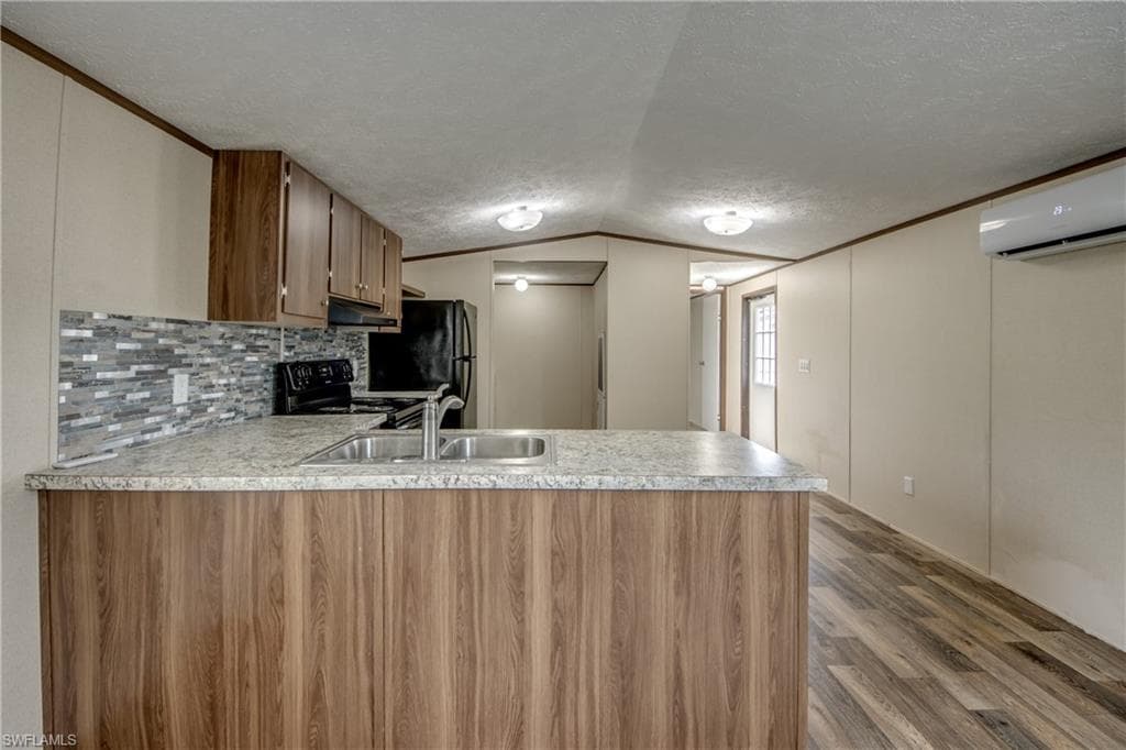 352 Sacramento ST-9