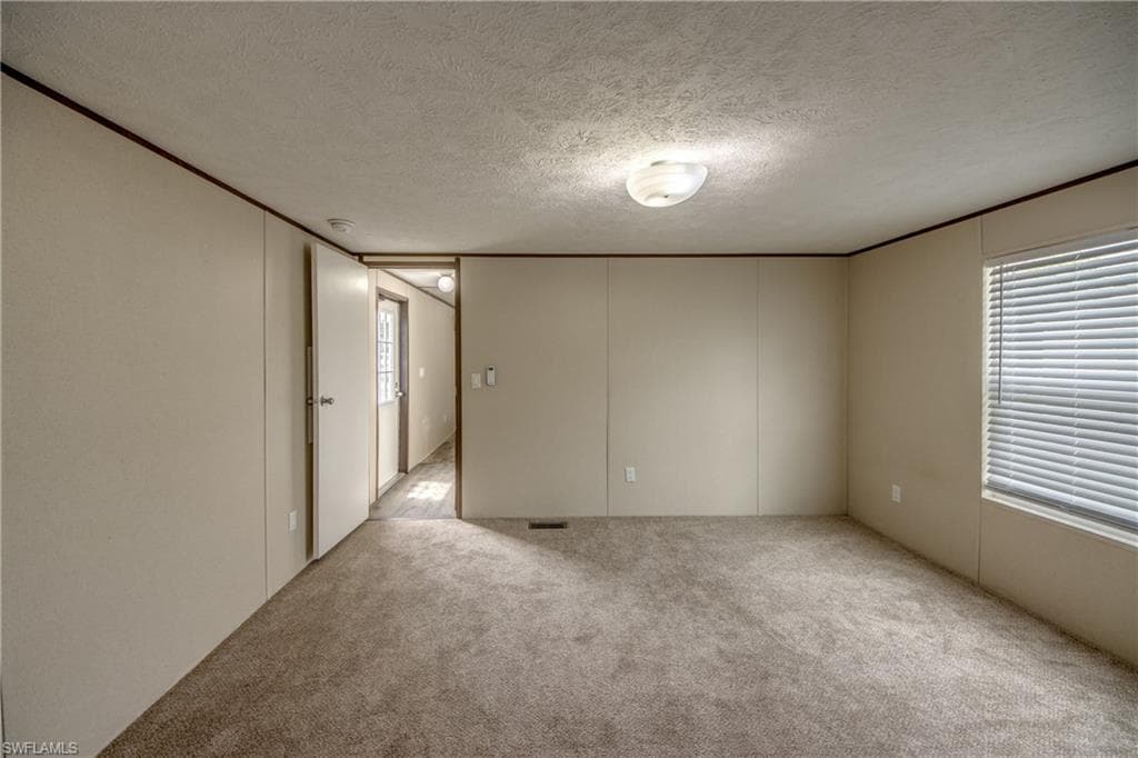 352 Sacramento ST-24