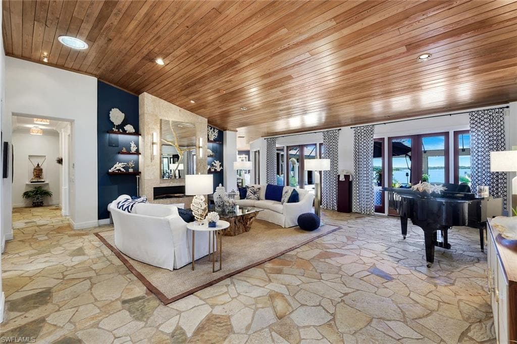 1451 Caxambas CT-6