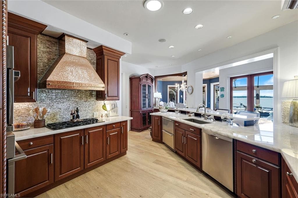 1451 Caxambas CT-8