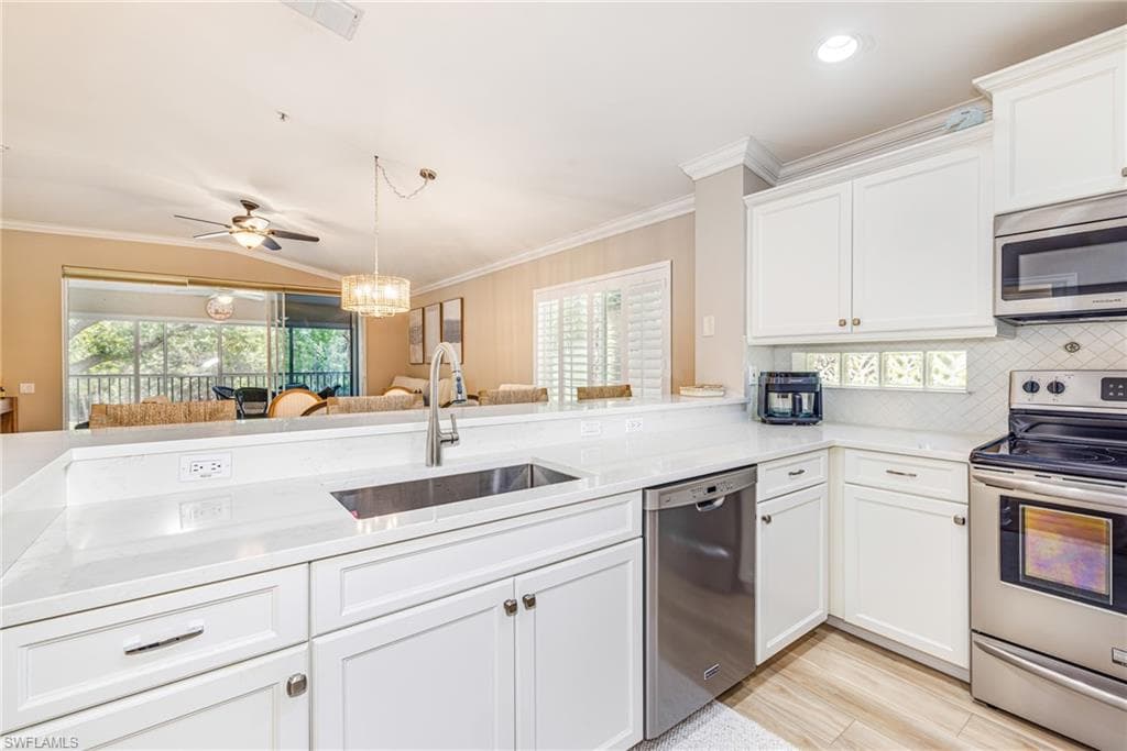 975 Tarpon Cove DR 204-9