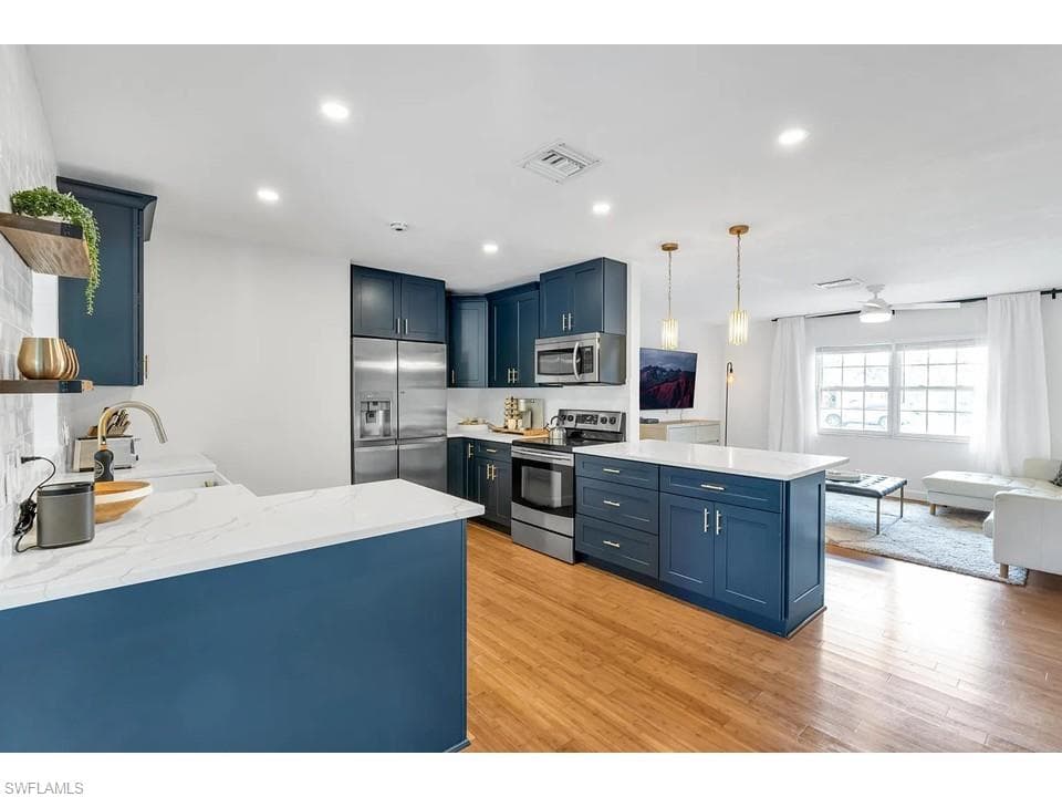 250 Willowick DR-6