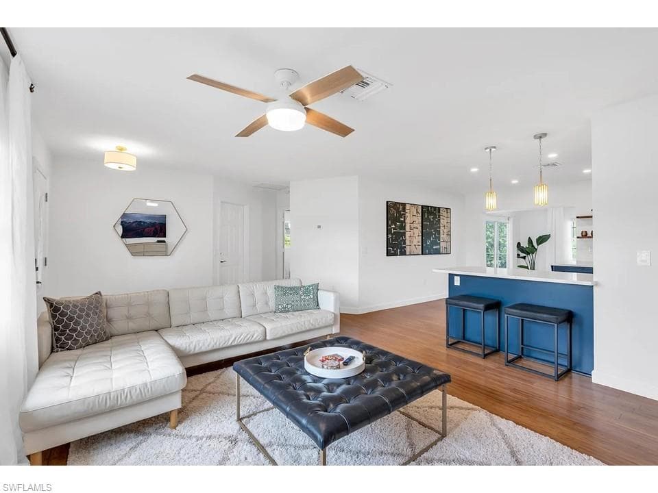250 Willowick DR-5