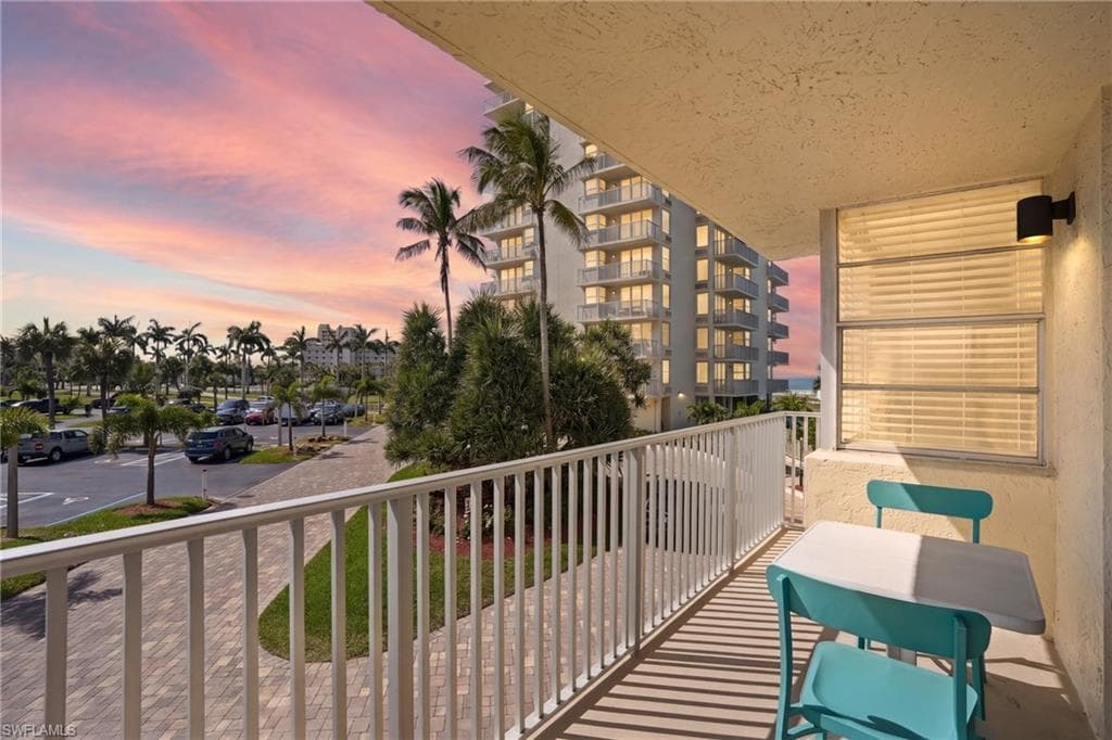 7300 Estero BLVD 102-47