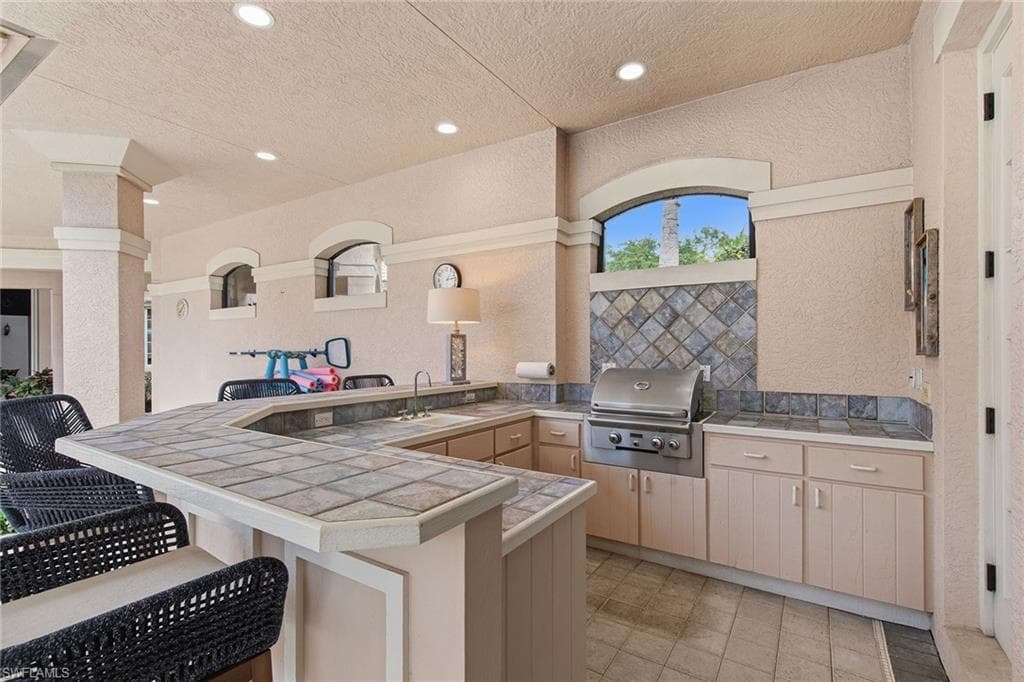 4661 Idylwood LN-32