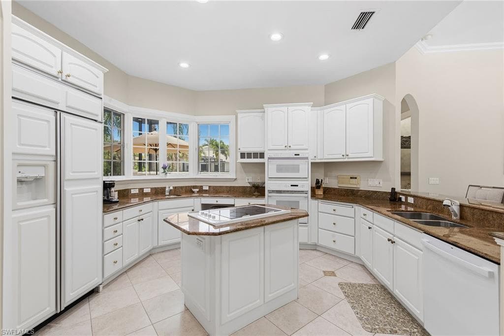 4661 Idylwood LN-11