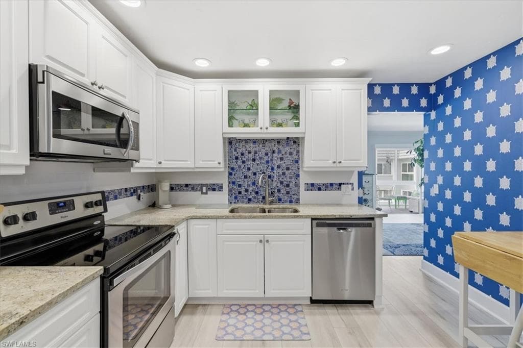 3356 N Key DR 7-11